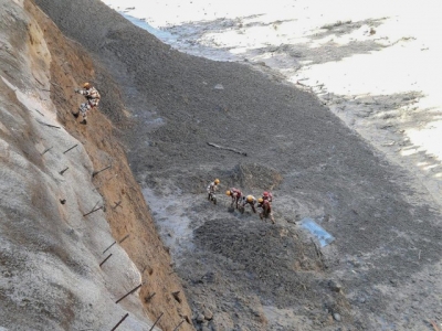 Unos 200 desaparecidos en India tras ca&iacute;da de trozo de glaciar