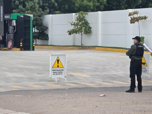 Atacan a balazos gasolinera y tienda de conveniencia en el ejido Can&aacute;n, en Costa Rica, al Sur de Culiac&aacute;n