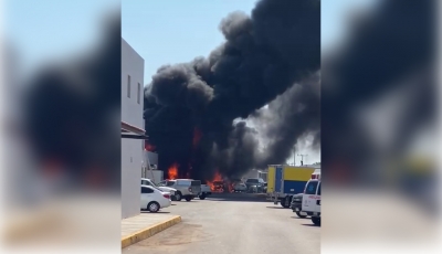 Decenas de evacuados y p&eacute;rdidas en da&ntilde;os materiales deja incendio en la FGR de Culiac&aacute;n