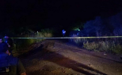 Hallan a dos j&oacute;venes sin vida en terreno ubicado a un lado de la carretera Mazatl&aacute;n-Culiac&aacute;n