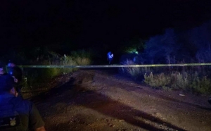 Hallan a dos j&oacute;venes sin vida en terreno ubicado a un lado de la carretera Mazatl&aacute;n-Culiac&aacute;n