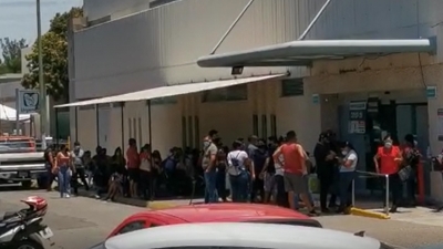 Pacientes del IMSS duran d&iacute;as en espera de la prueba del Covid
