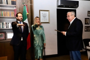 Estrella Palacios Dom&iacute;nguez sustituye a "El Qu&iacute;mico" en la Secretar&iacute;a de Turismo